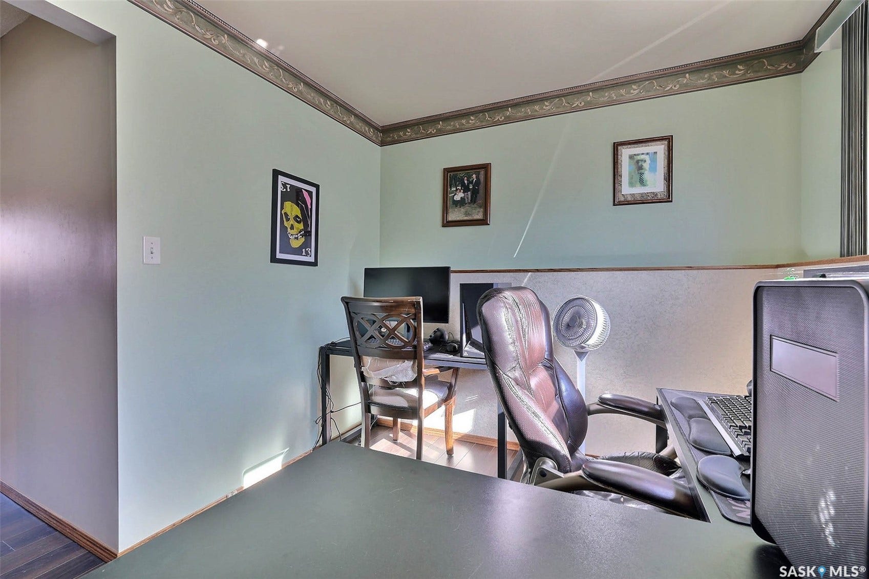 1425 9th Avenue N, Regina SK S4R 0E6