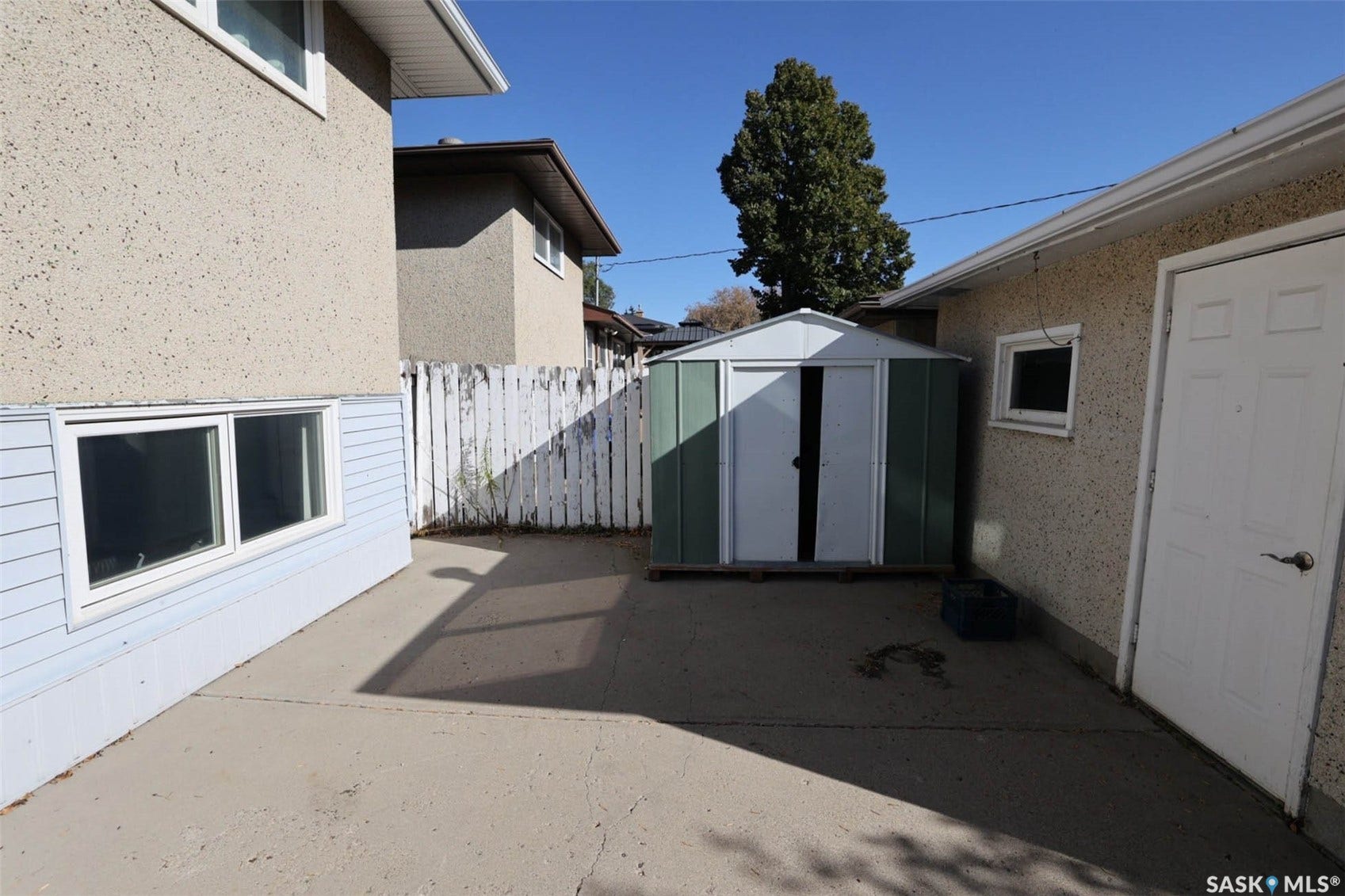 1425 9th Avenue N, Regina SK S4R 0E6