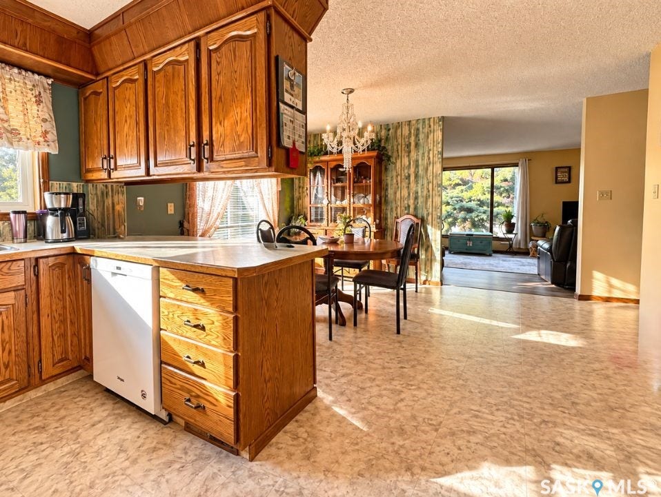 302 Cowie Crescent, Swift Current SK S9H 4W7