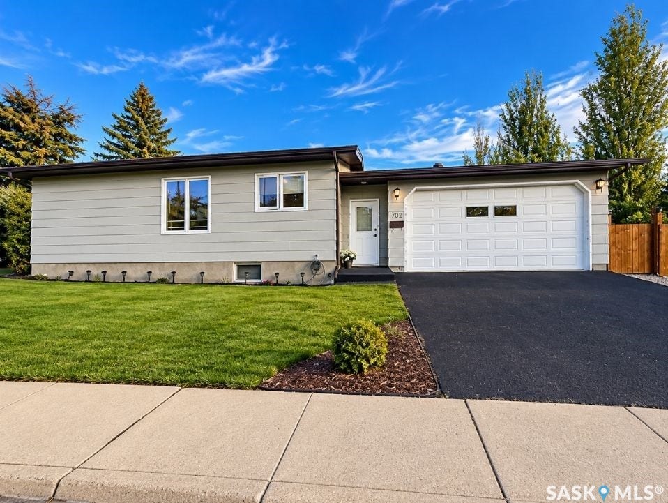 302 Cowie Crescent, Swift Current SK S9H 4W7