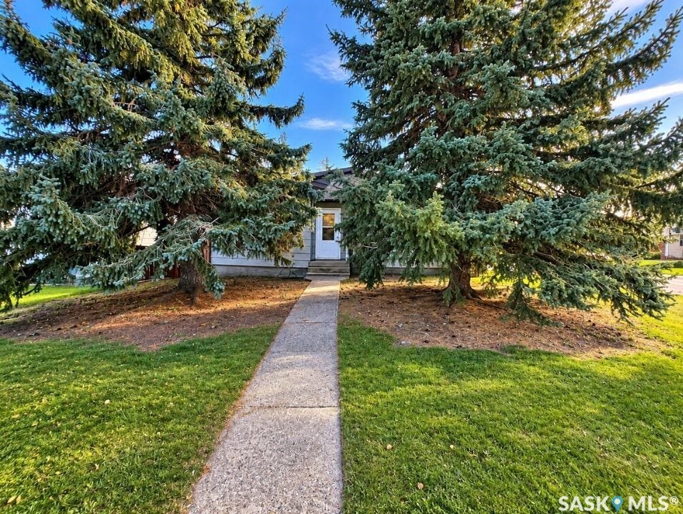 302 Cowie Crescent, Swift Current SK S9H 4W7