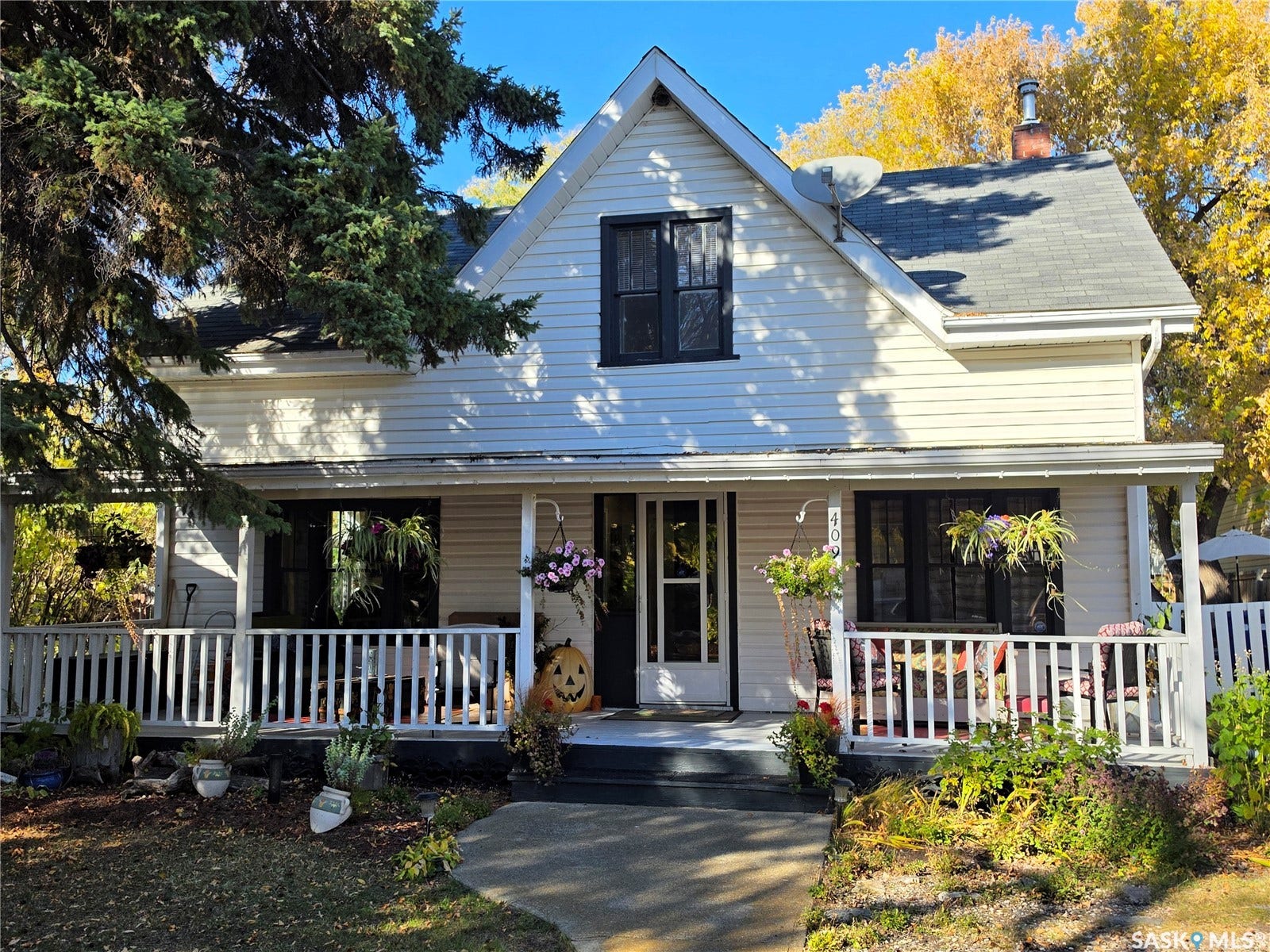 409 3rd Avenue W, Meadow Lake SK S9X 1B8