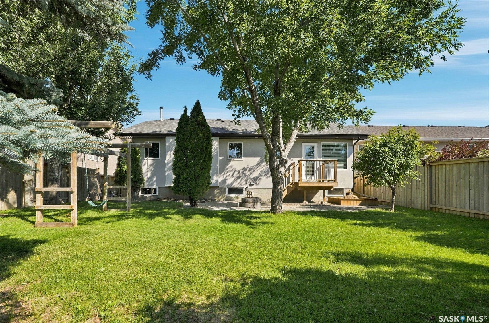 410 Bourgonje Court, Saskatoon SK S7S 1L7