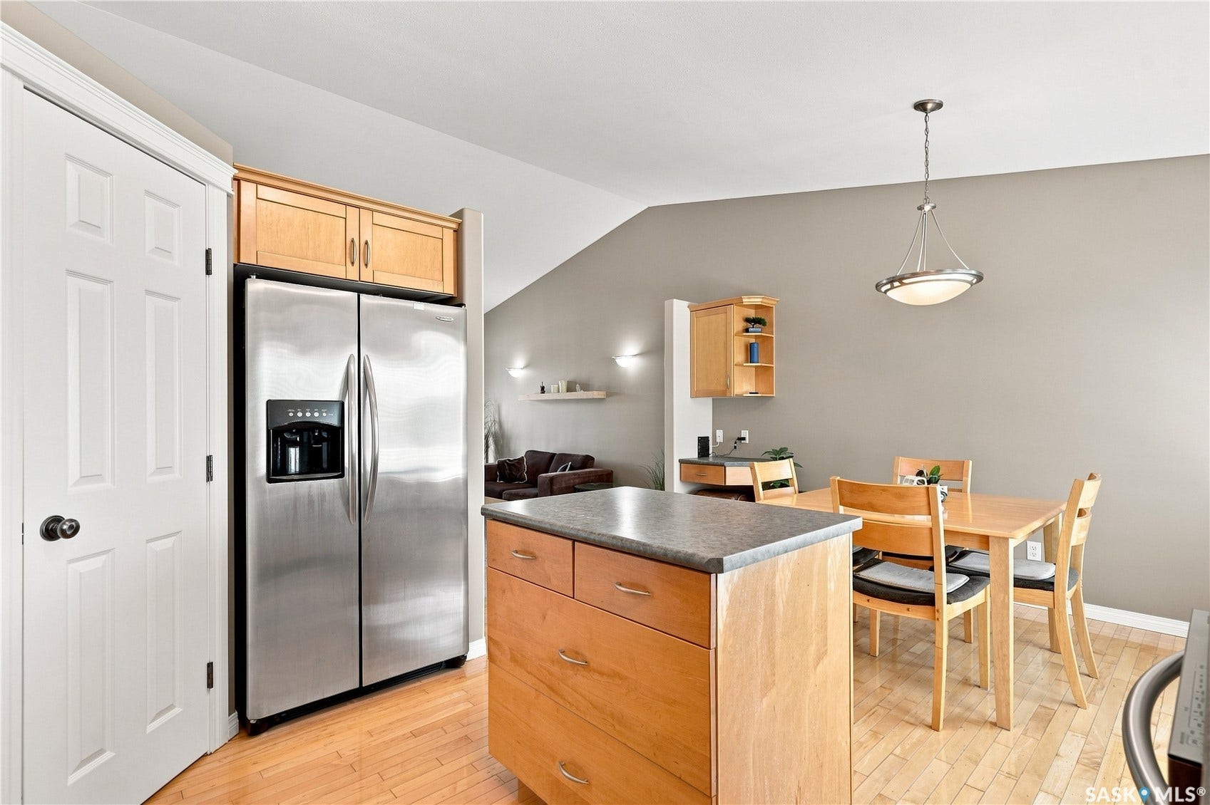 410 Bourgonje Court, Saskatoon SK S7S 1L7
