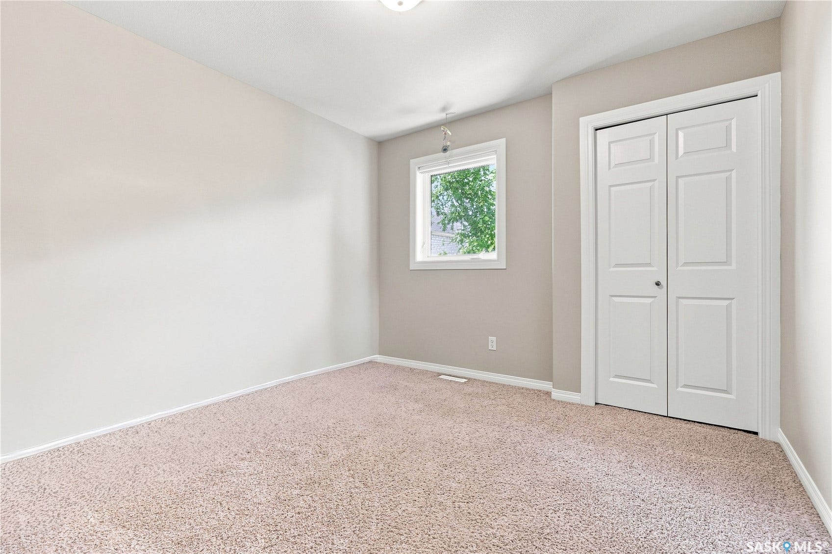 410 Bourgonje Court, Saskatoon SK S7S 1L7