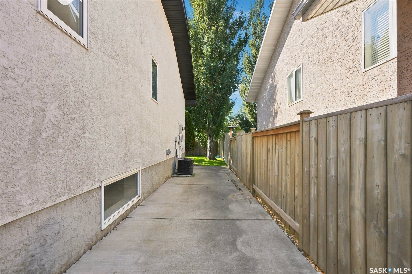 410 Bourgonje Court, Saskatoon SK S7S 1L7