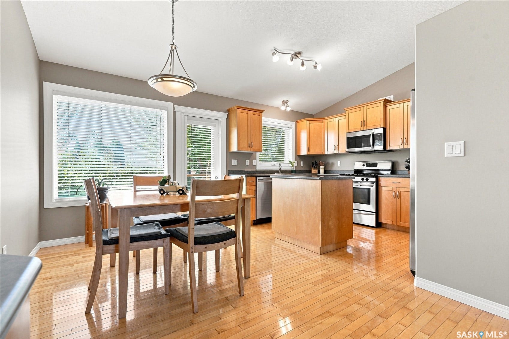 410 Bourgonje Court, Saskatoon SK S7S 1L7