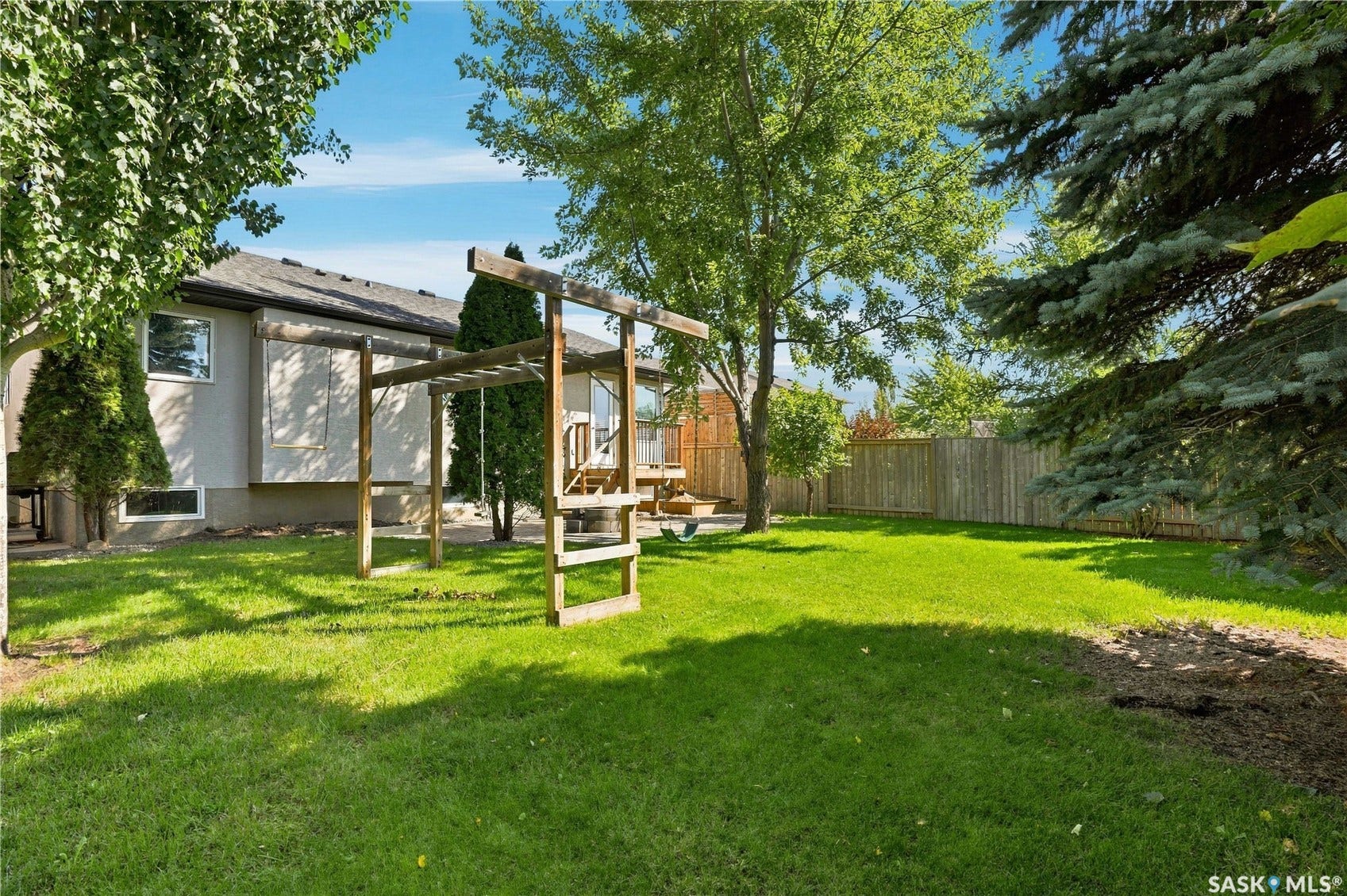 410 Bourgonje Court, Saskatoon SK S7S 1L7