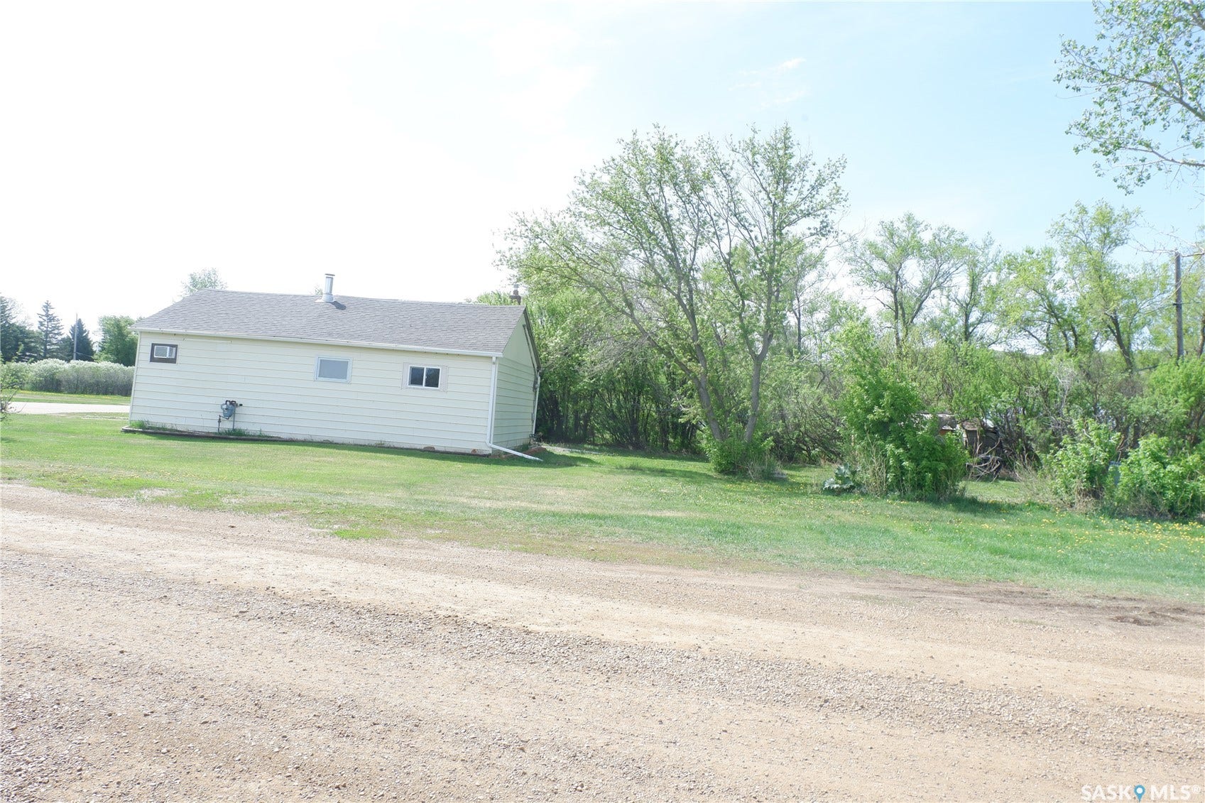 11 B Avenue, Willow Bunch SK S0H 4K0
