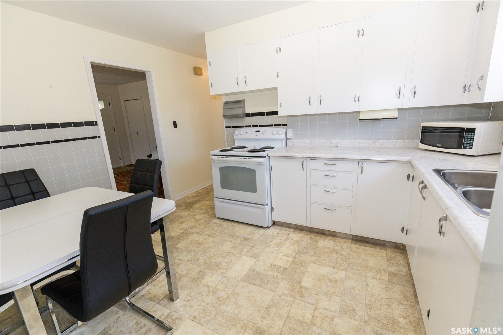 247 Manitoba Avenue, Kerrobert SK S0L 1R0
