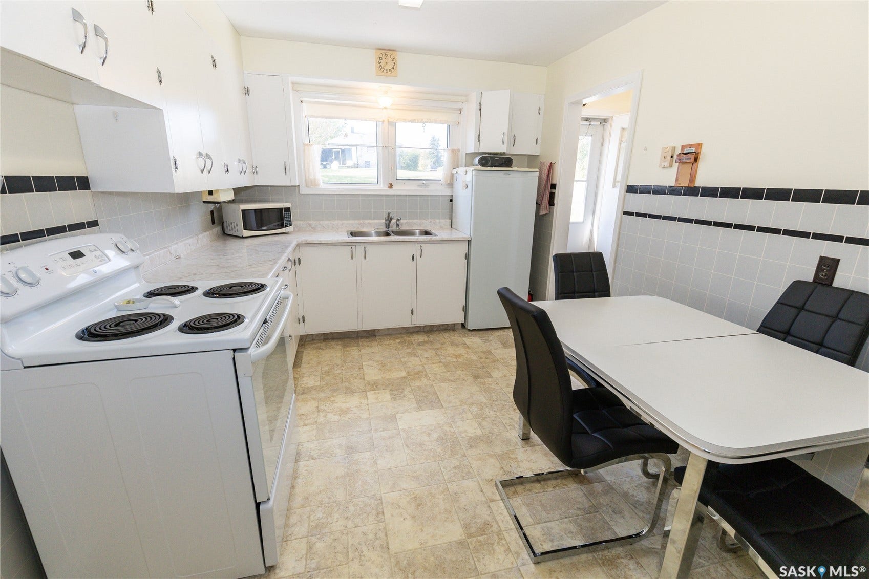 247 Manitoba Avenue, Kerrobert SK S0L 1R0