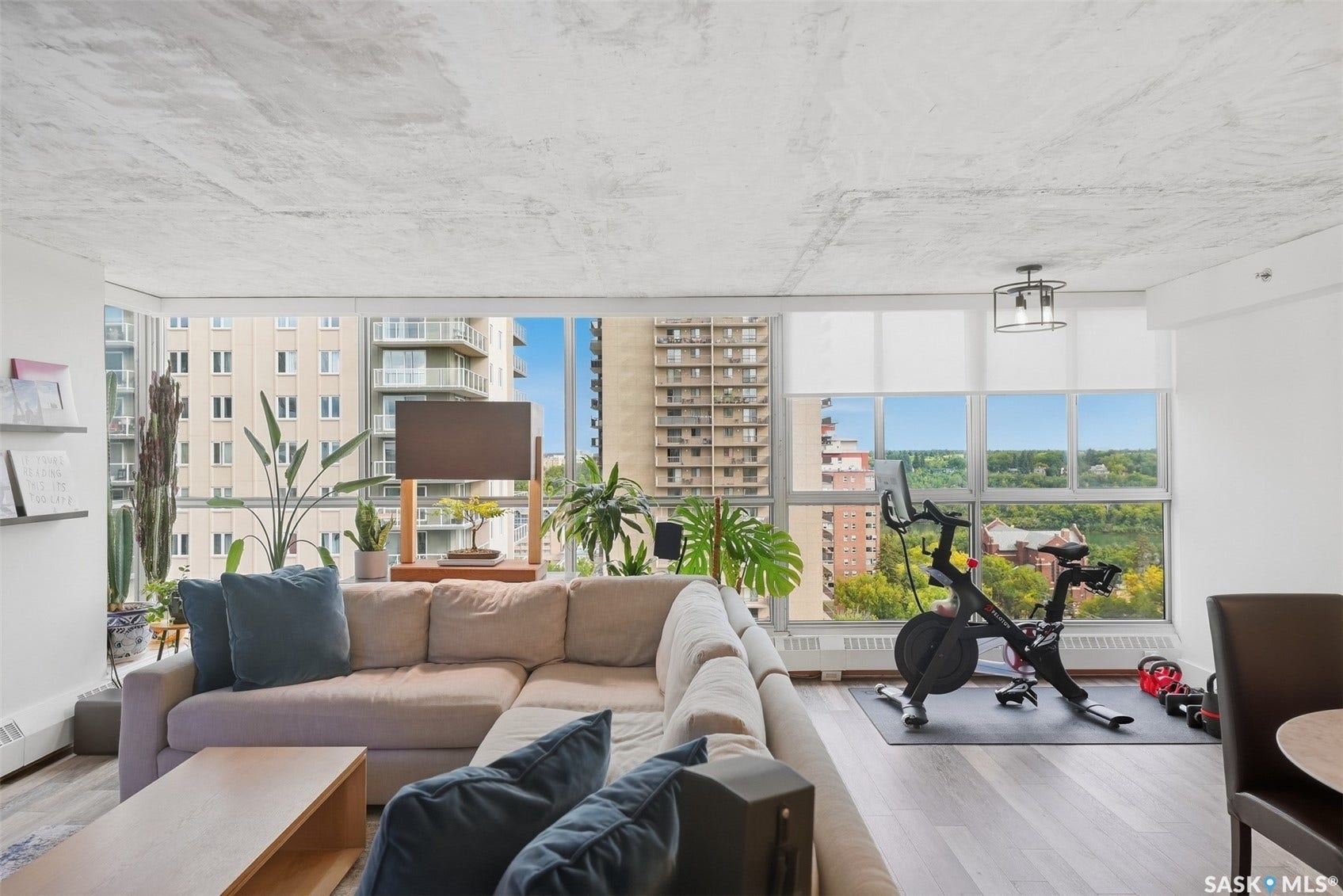 315 5th Avenue N, #1702, Saskatoon SK S7K 5Z8