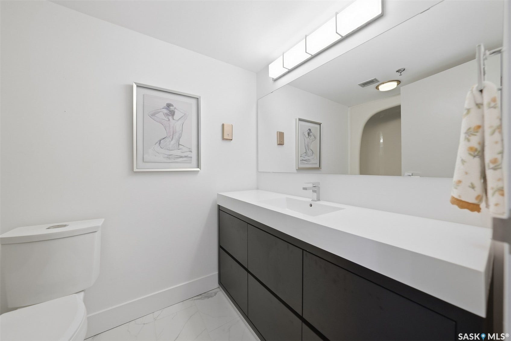 315 5th Avenue N, #1702, Saskatoon SK S7K 5Z8