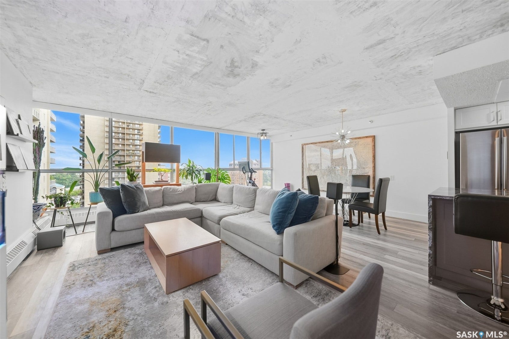 315 5th Avenue N, #1702, Saskatoon SK S7K 5Z8