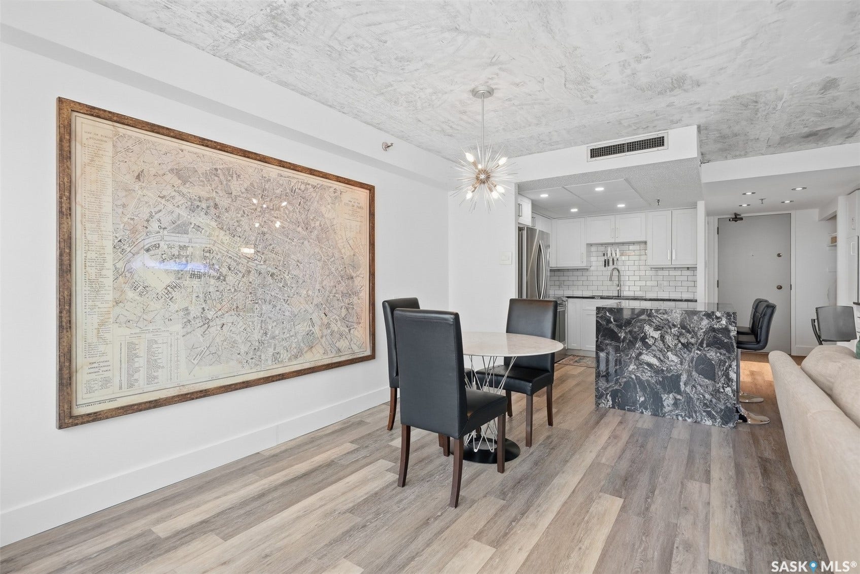 315 5th Avenue N, #1702, Saskatoon SK S7K 5Z8