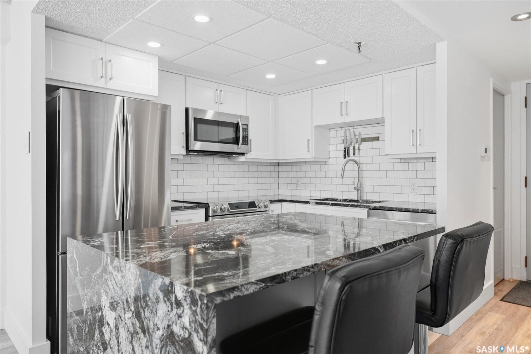 315 5th Avenue N, #1702, Saskatoon SK S7K 5Z8