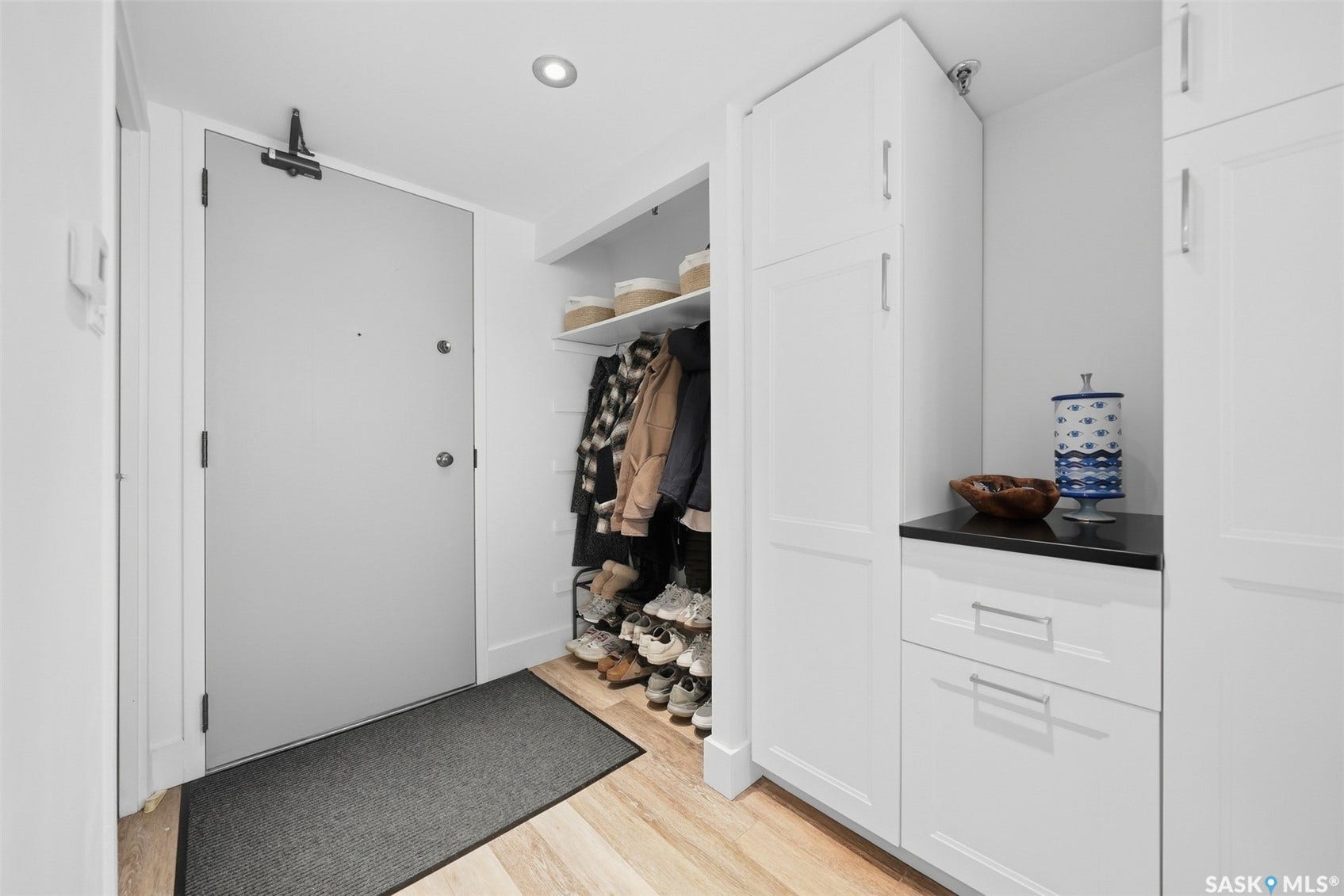 315 5th Avenue N, #1702, Saskatoon SK S7K 5Z8