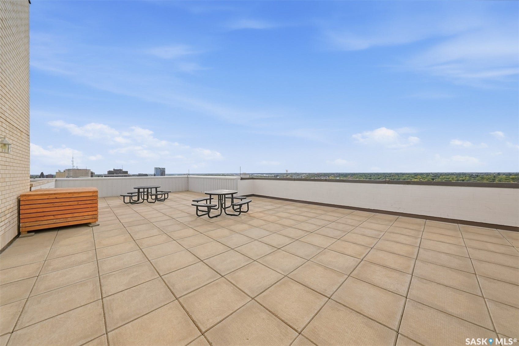 315 5th Avenue N, #1702, Saskatoon SK S7K 5Z8