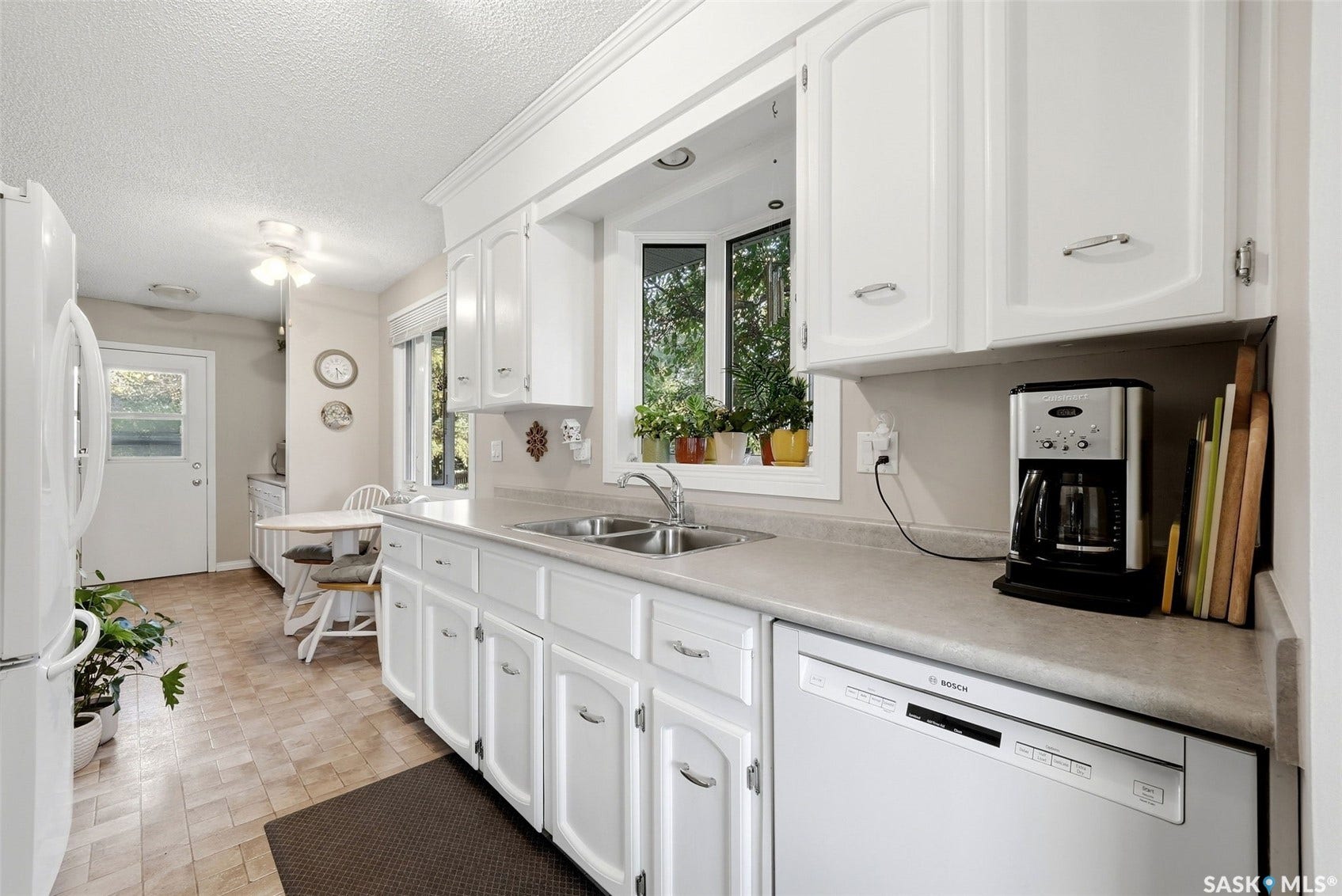 11 Green Meadow Road, Regina SK S4V 0A4