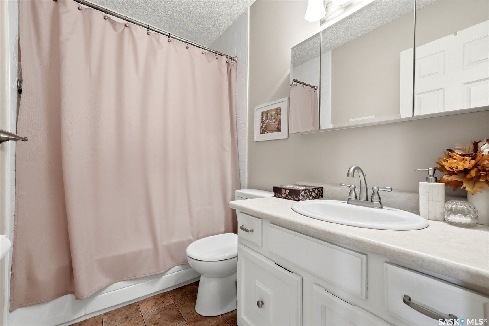 11 Green Meadow Road, Regina SK S4V 0A4
