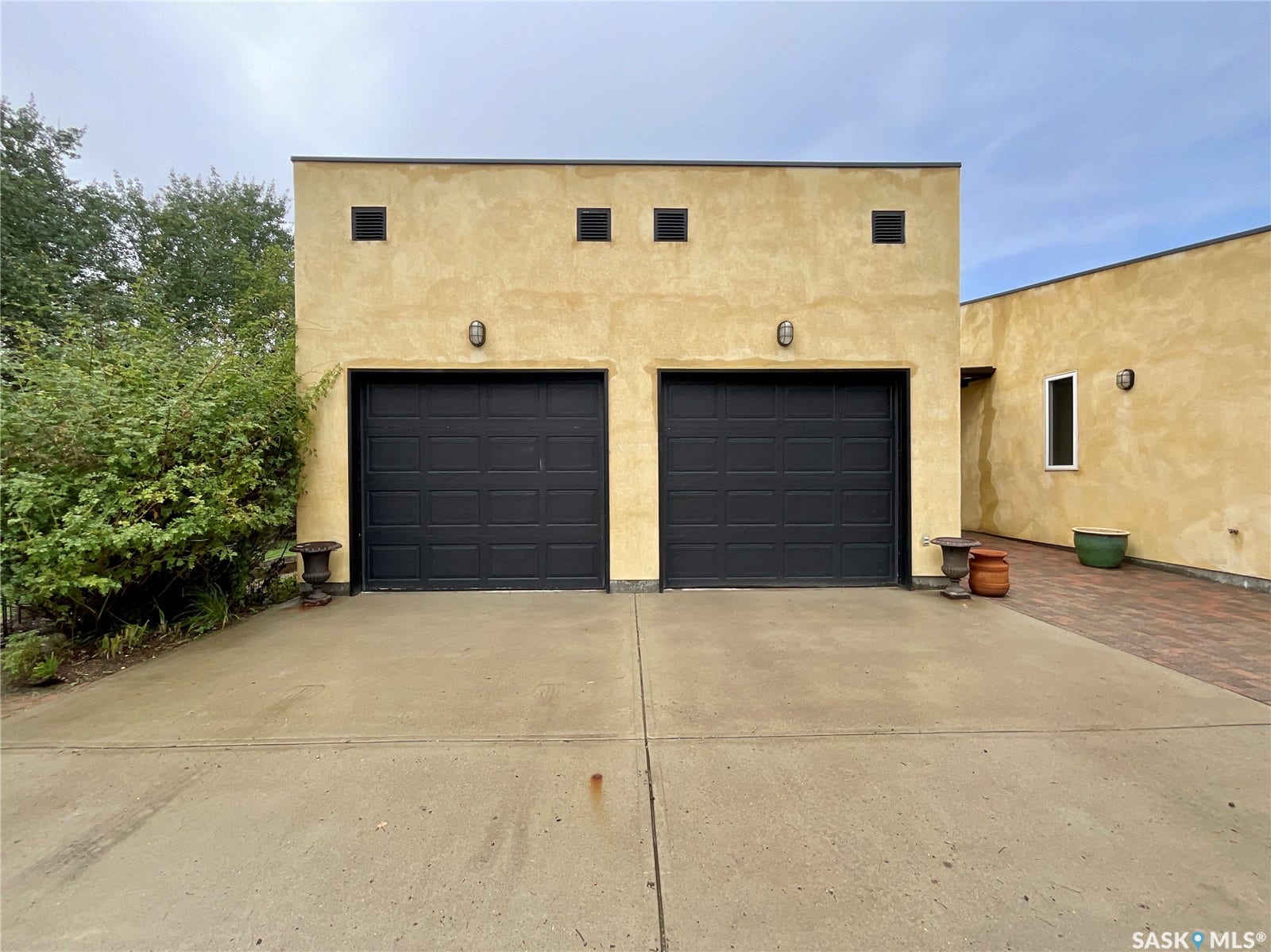 1 Pompano Bay, Pilot Butte SK S4L 1B7