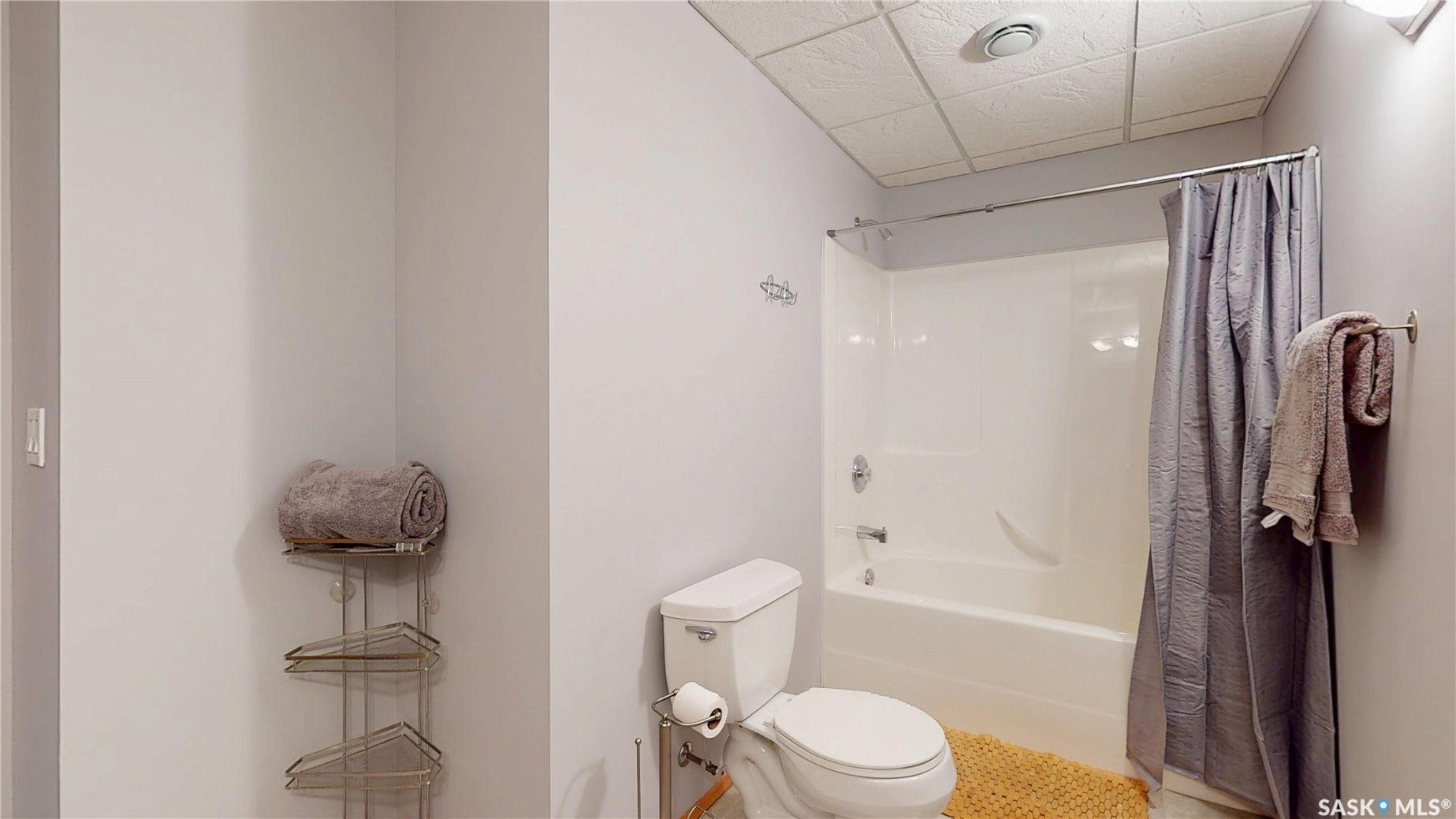 1 Pompano Bay, Pilot Butte SK S4L 1B7