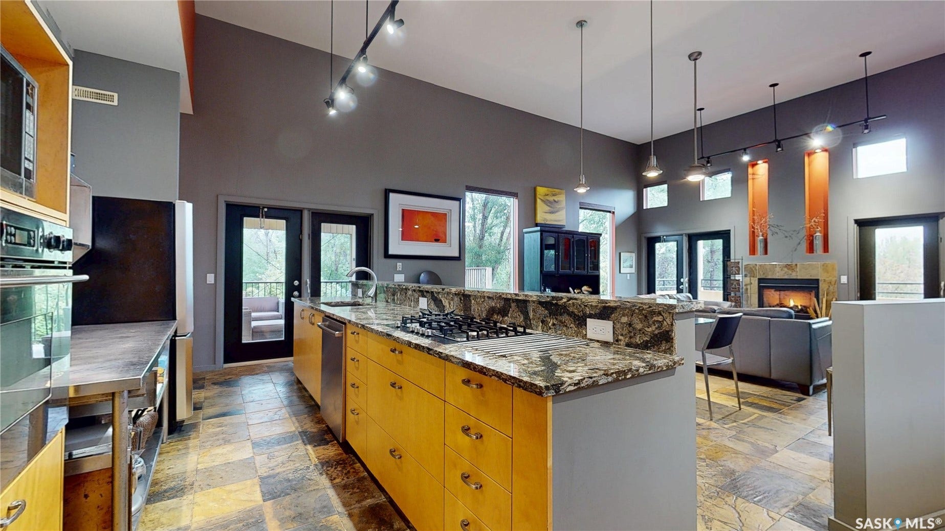 1 Pompano Bay, Pilot Butte SK S4L 1B7