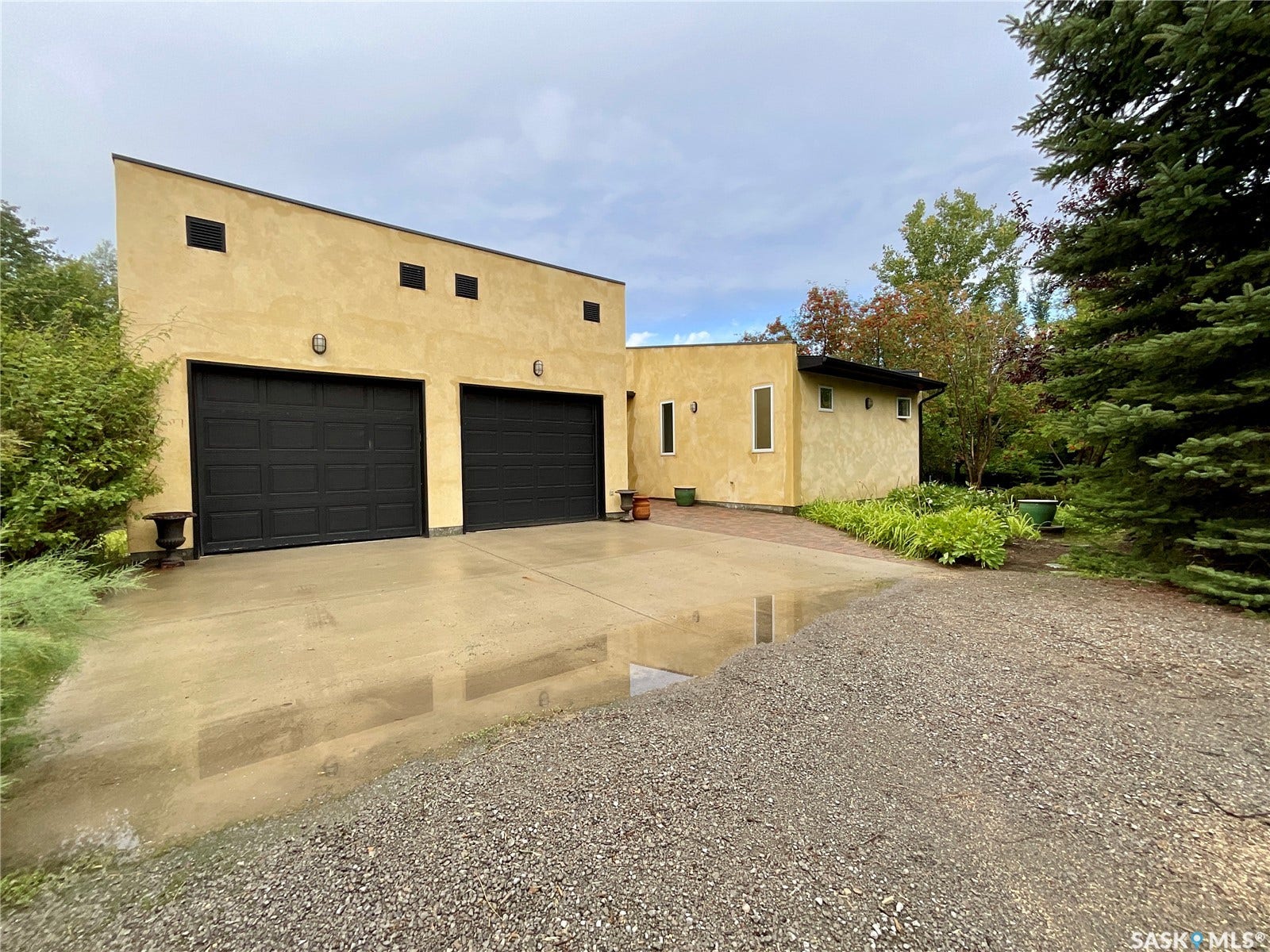 1 Pompano Bay, Pilot Butte SK S4L 1B7
