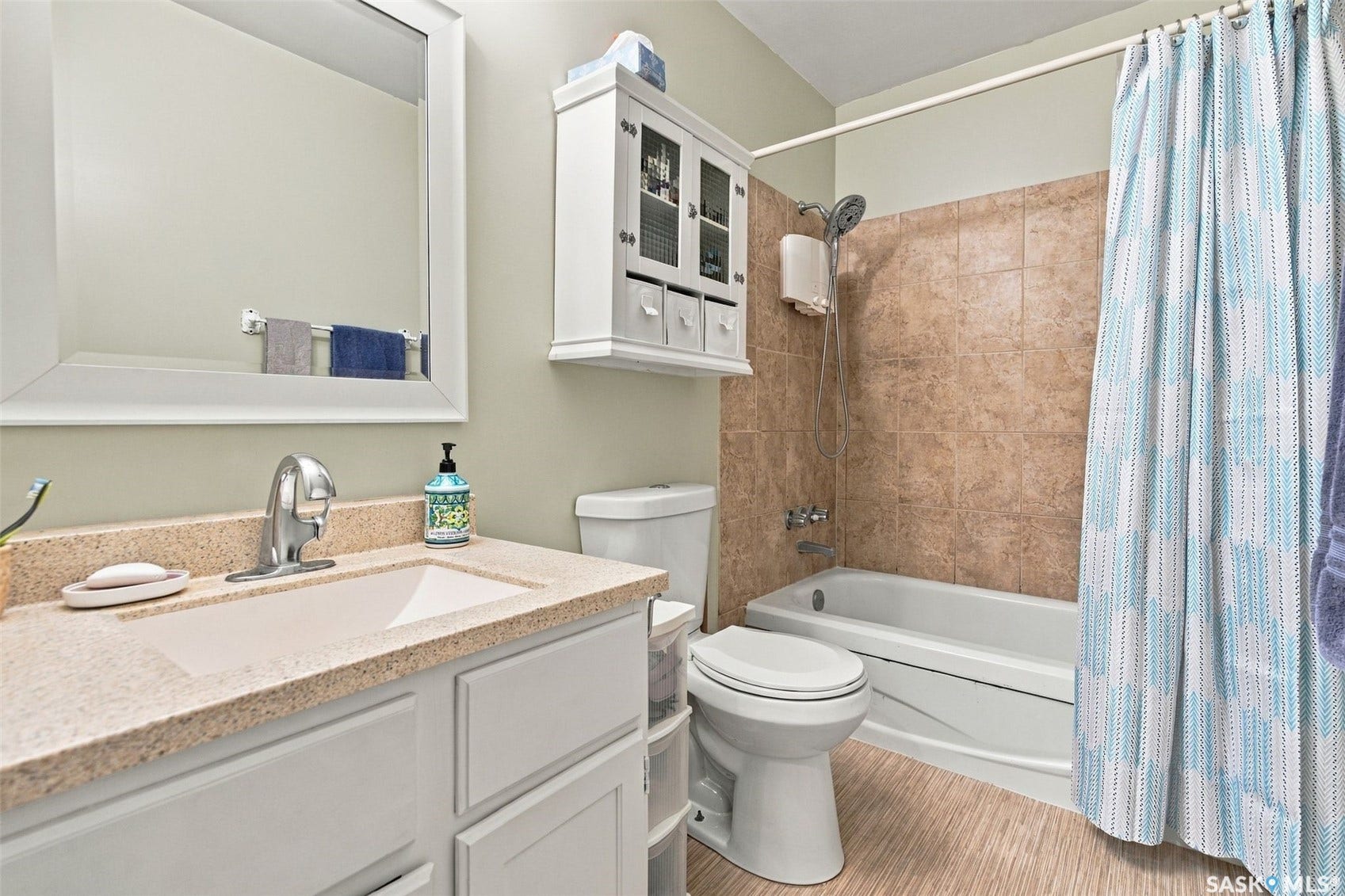 Main floor bathroom