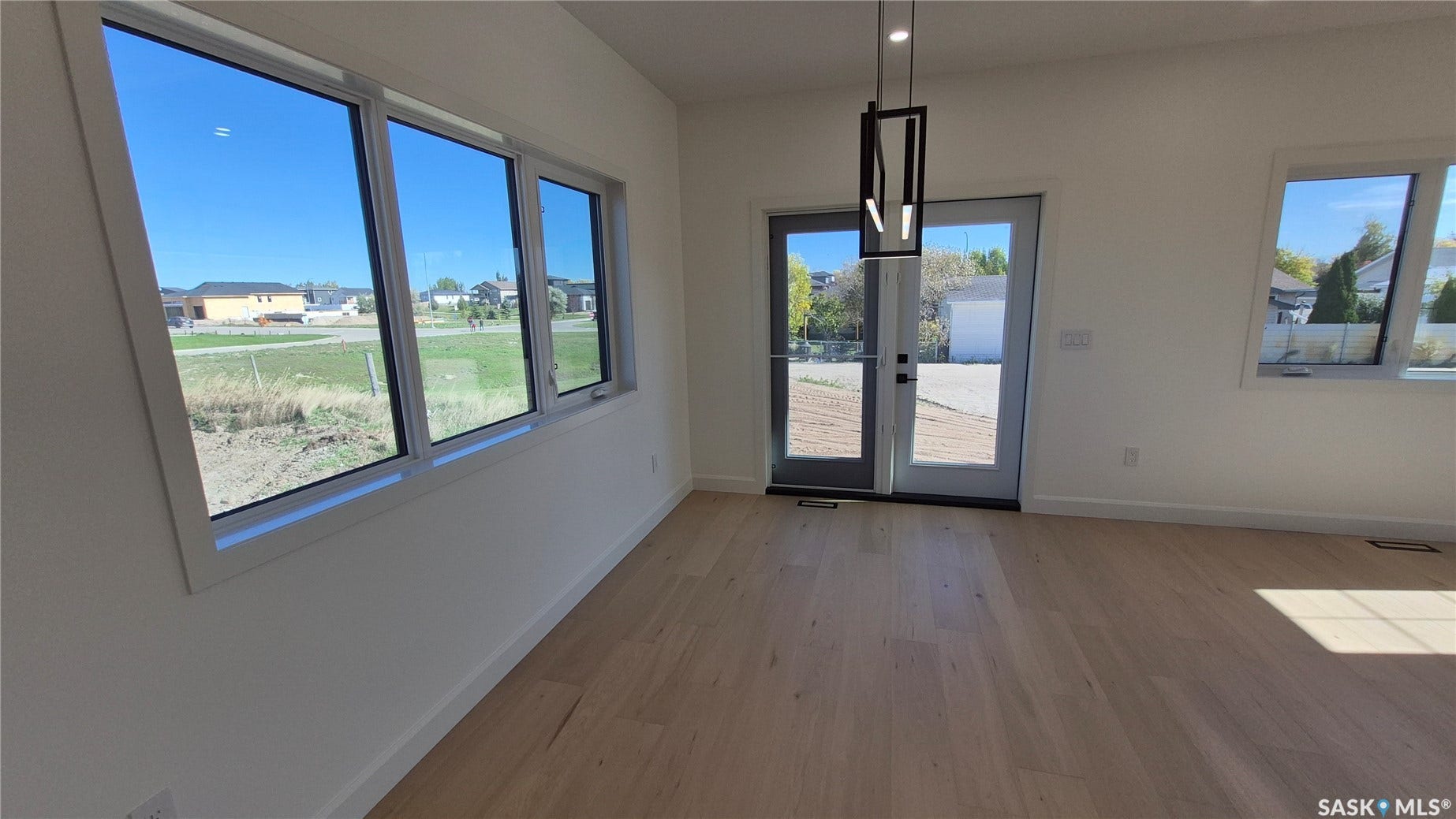 5 Aaron Court, Pilot Butte SK S0G 3Z0