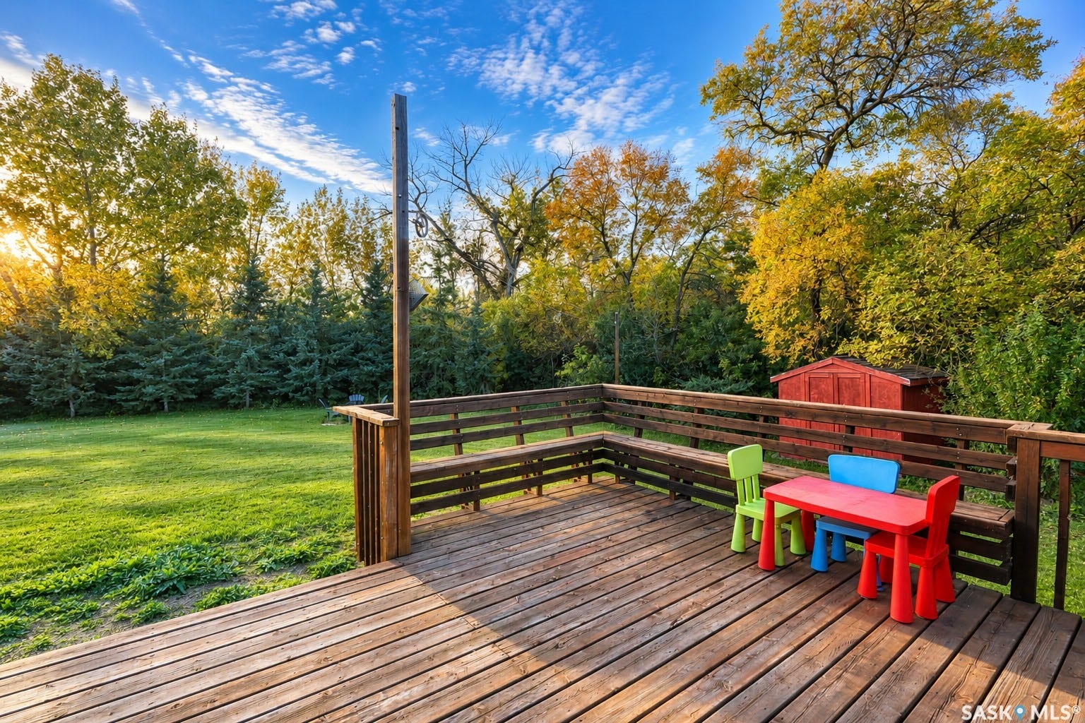 Wood-finish deck with built-in railing