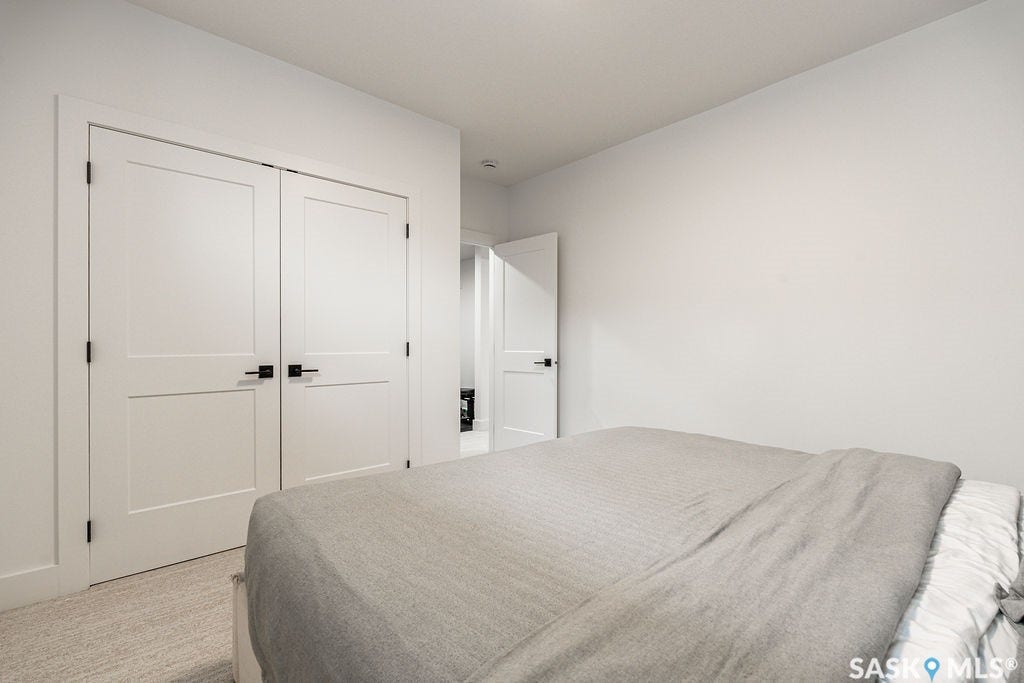 656 Pepper Bend, Saskatoon SK S7V 1T3
