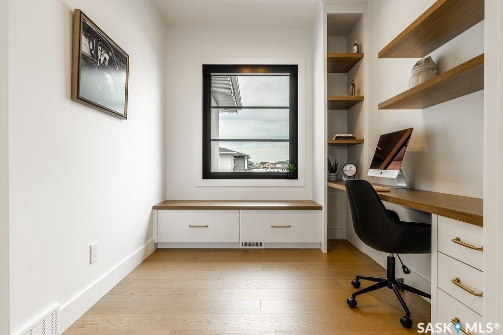 656 Pepper Bend, Saskatoon SK S7V 1T3