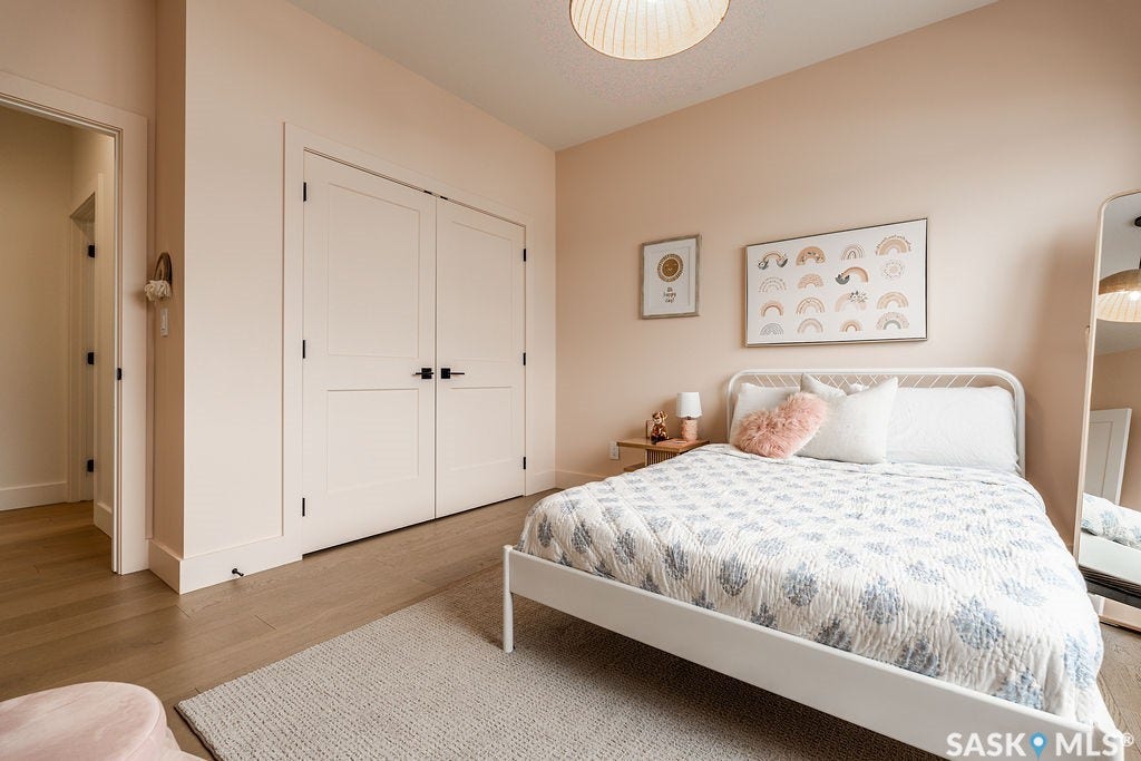 656 Pepper Bend, Saskatoon SK S7V 1T3