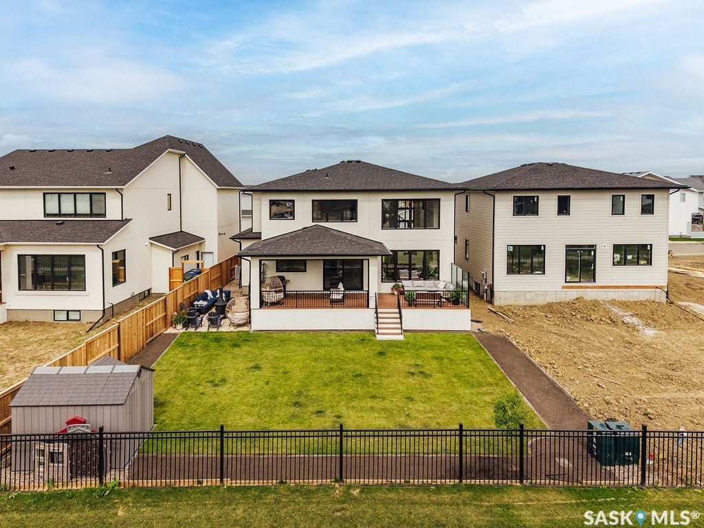 656 Pepper Bend, Saskatoon SK S7V 1T3