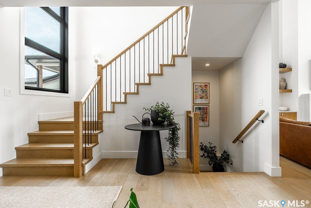 656 Pepper Bend, Saskatoon SK S7V 1T3