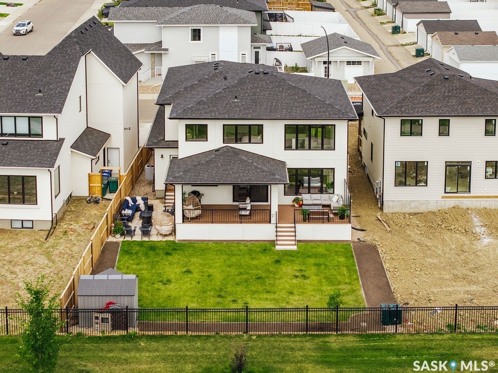 656 Pepper Bend, Saskatoon SK S7V 1T3