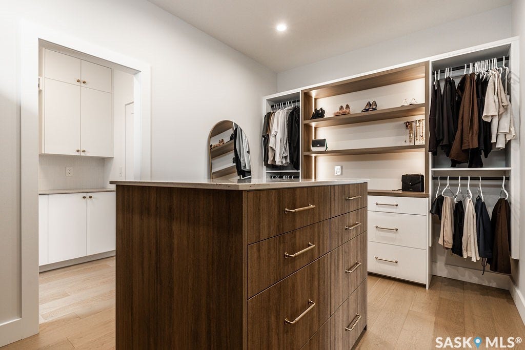 656 Pepper Bend, Saskatoon SK S7V 1T3