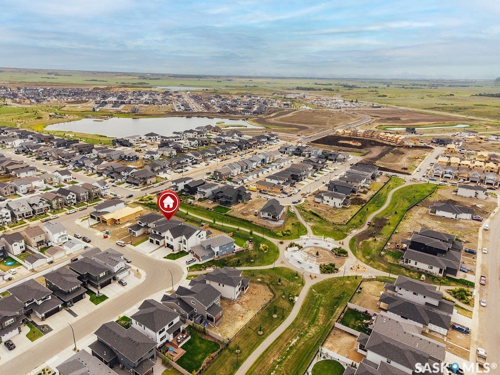 656 Pepper Bend, Saskatoon SK S7V 1T3