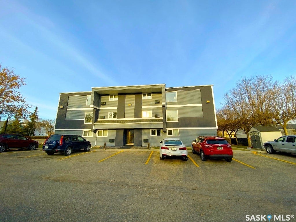 Multi-story building with a multi-tone facade and multiple windows
