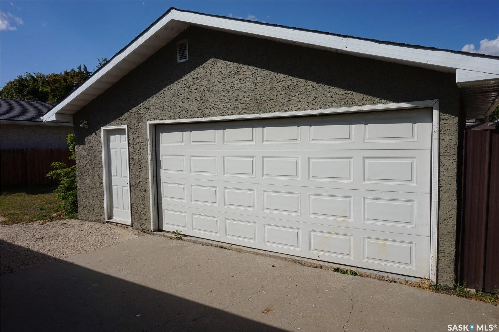 Double Heated Garage