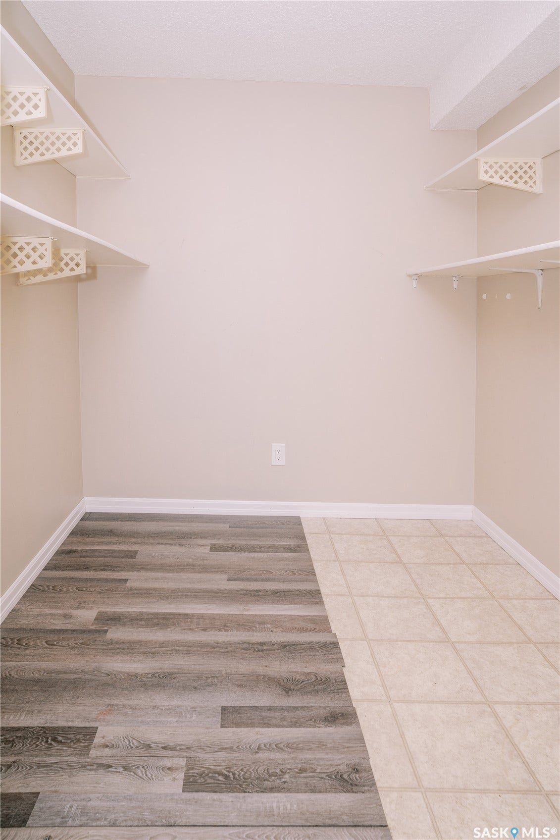 510 Prairie Avenue, #416, Saskatoon SK S7N 2V4 510 Prairie Avenue, #416, Saskatoon SK S7N 2V4