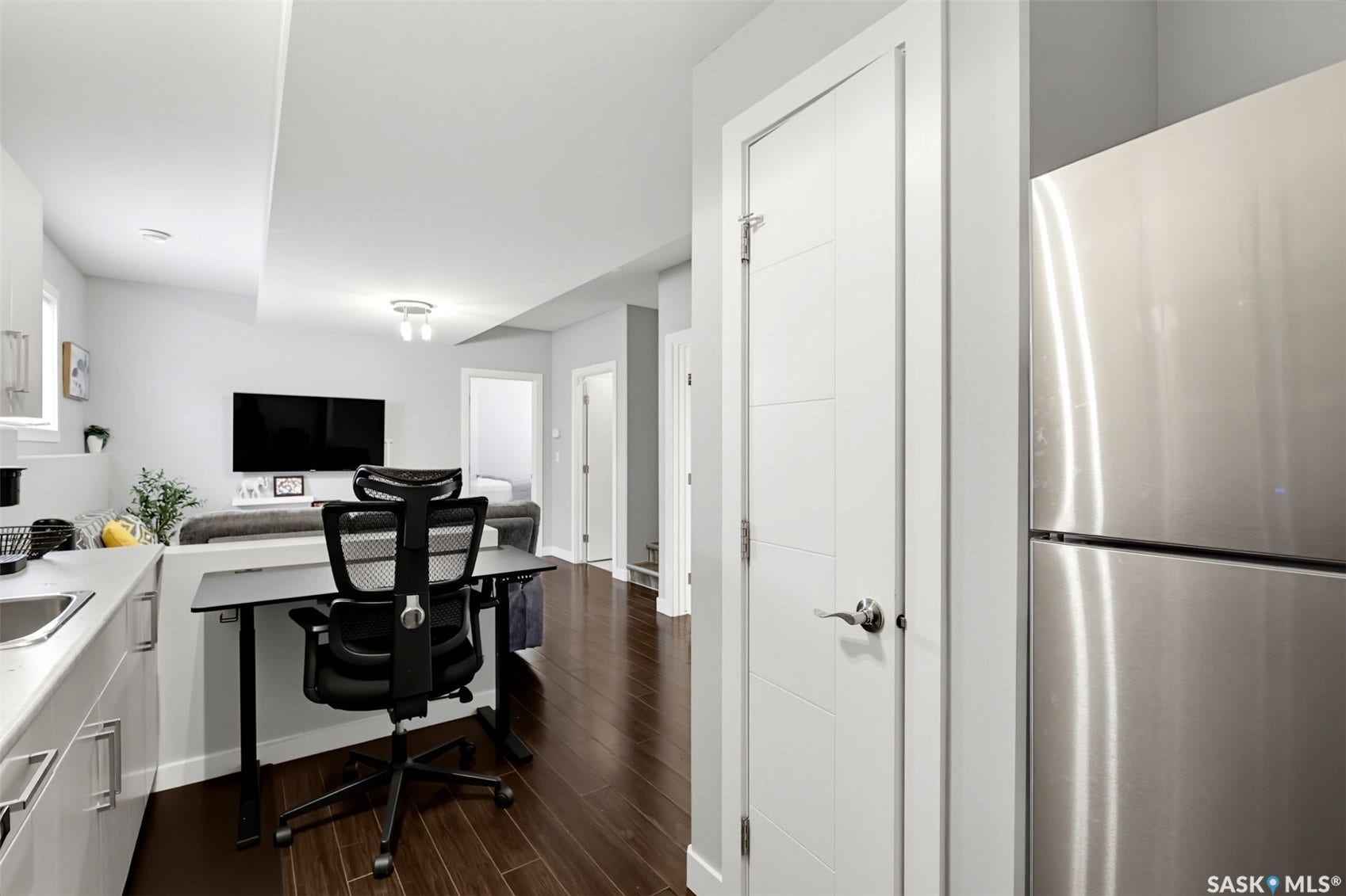 3814 33rd Street W, Saskatoon SK S7R 0M1