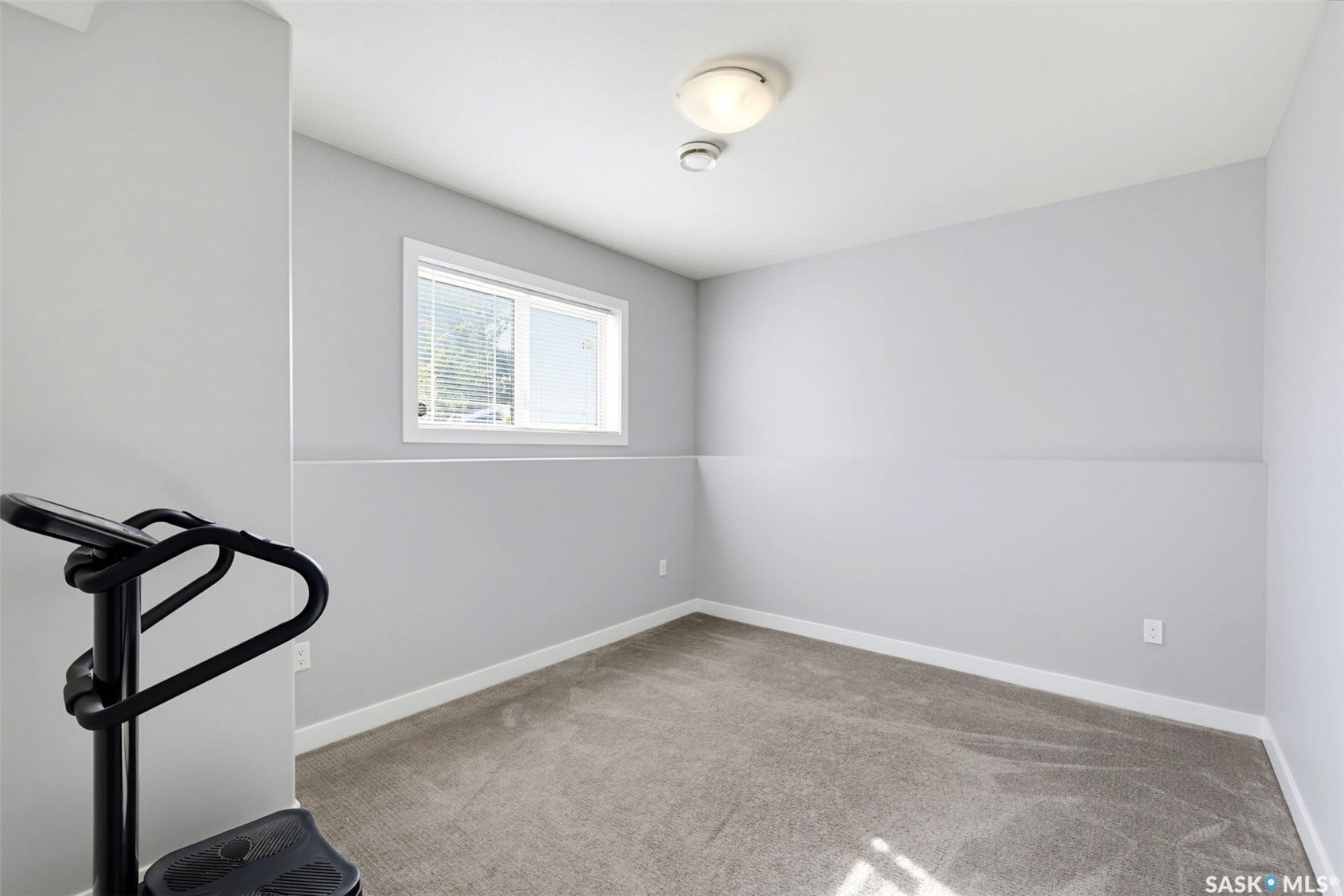 3814 33rd Street W, Saskatoon SK S7R 0M1