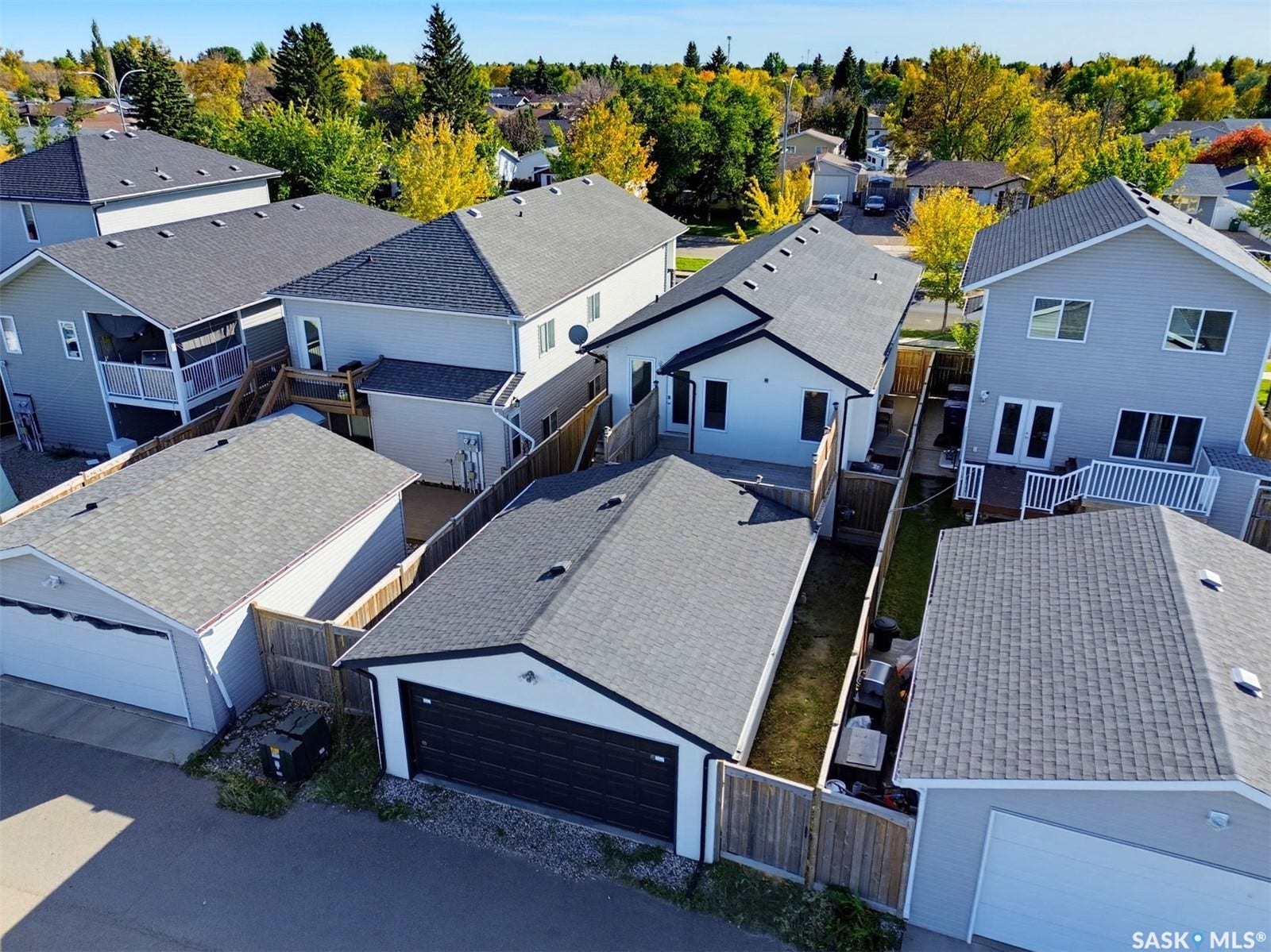 3814 33rd Street W, Saskatoon SK S7R 0M1