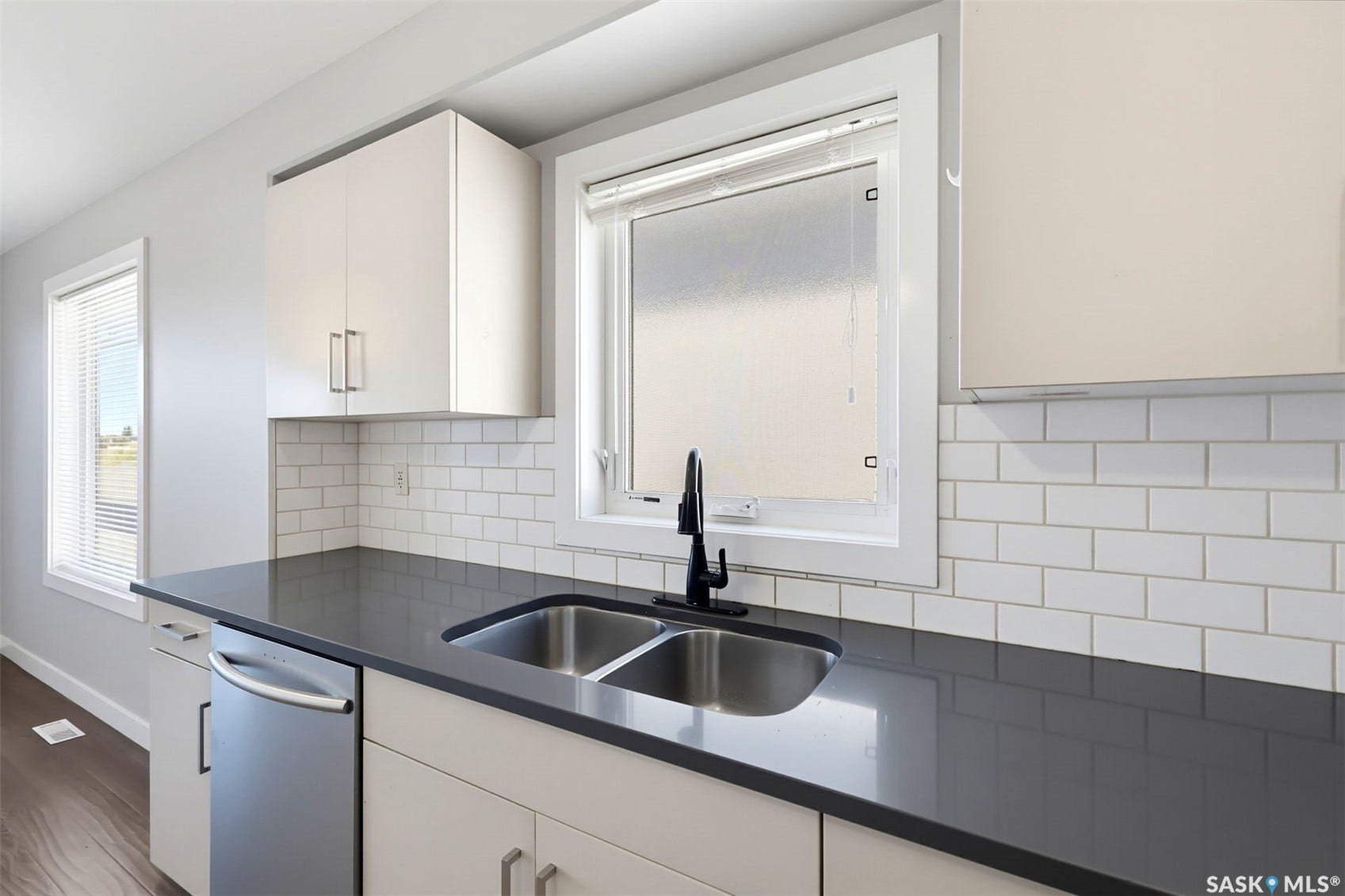 3814 33rd Street W, Saskatoon SK S7R 0M1