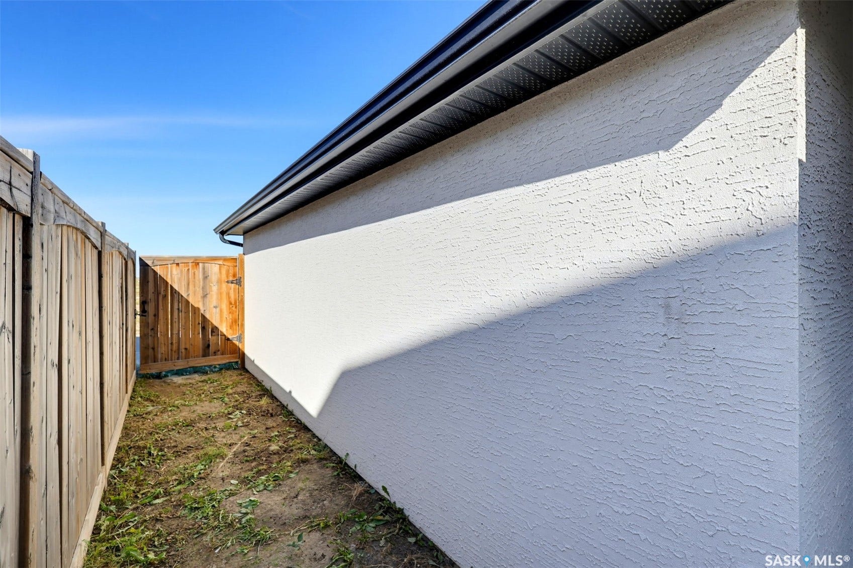 3814 33rd Street W, Saskatoon SK S7R 0M1