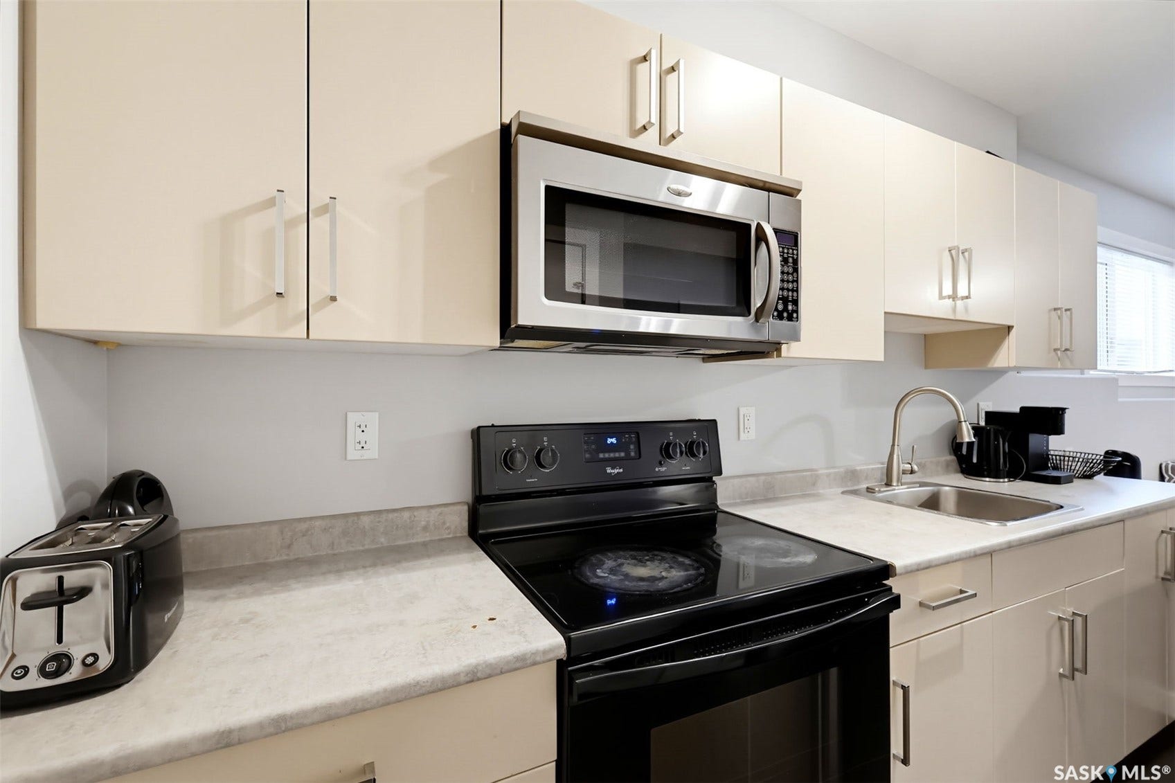 3814 33rd Street W, Saskatoon SK S7R 0M1