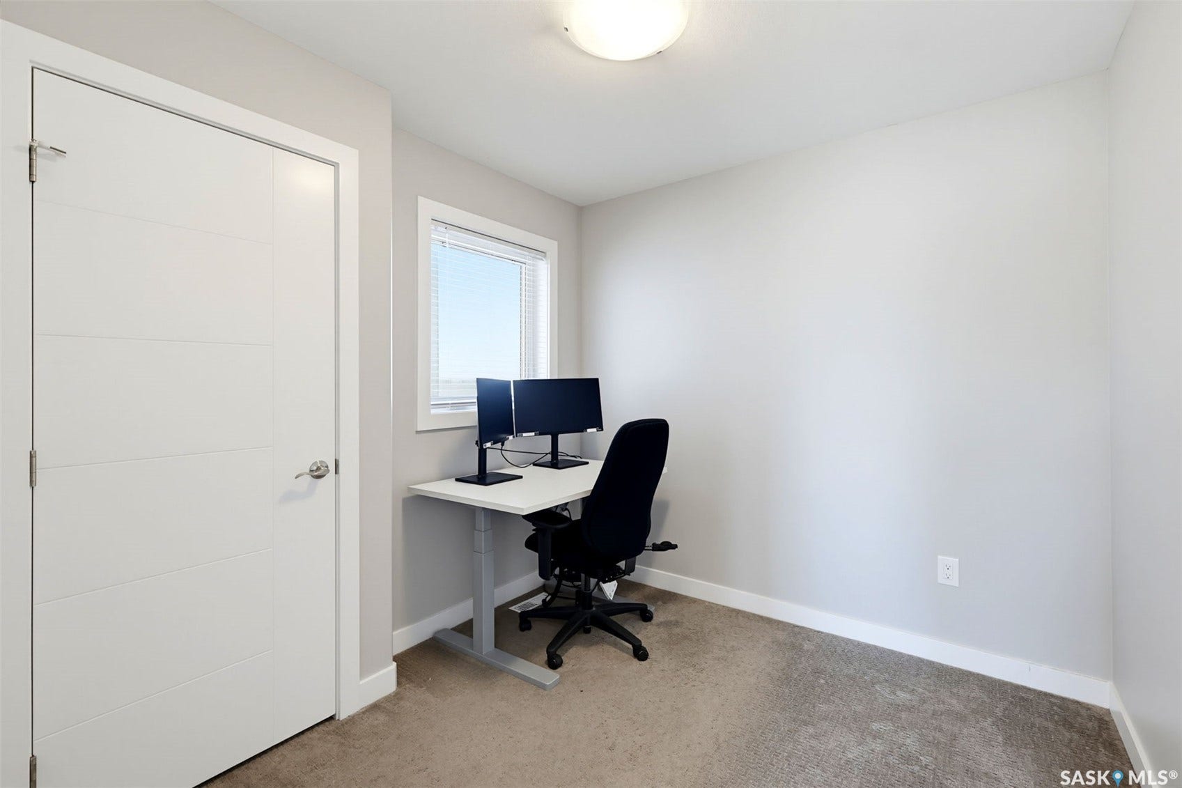 3814 33rd Street W, Saskatoon SK S7R 0M1