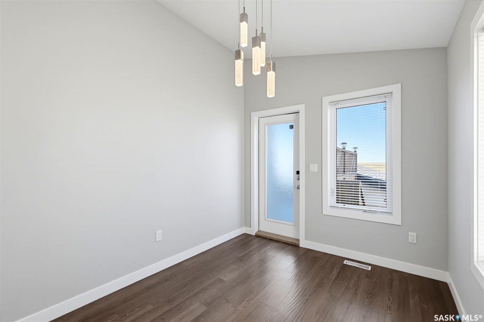 3814 33rd Street W, Saskatoon SK S7R 0M1